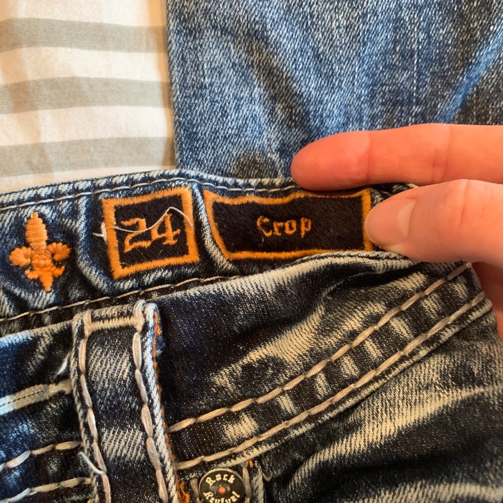 Rock revival crop jeans